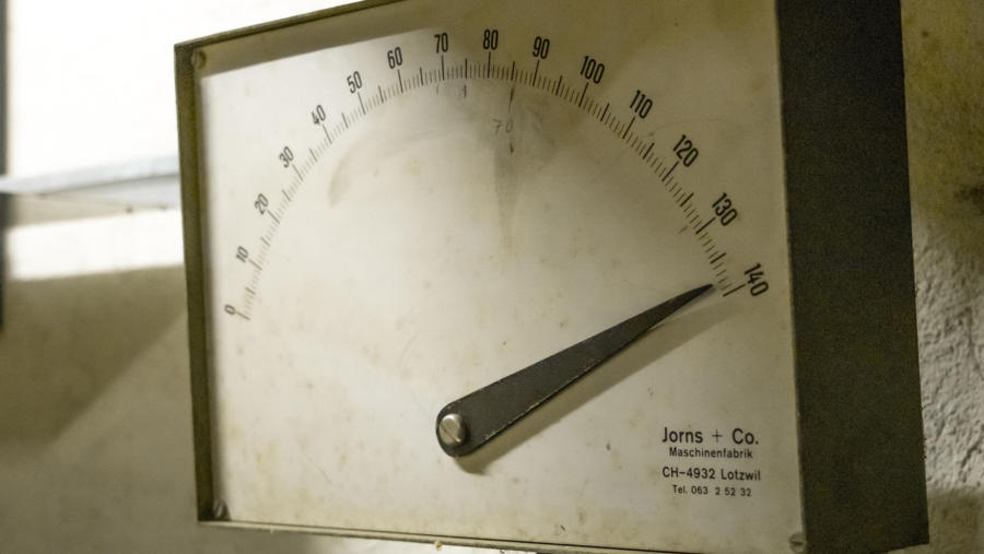 Biegemaschine Typ 69-M-6/1: die Winkelanzeige